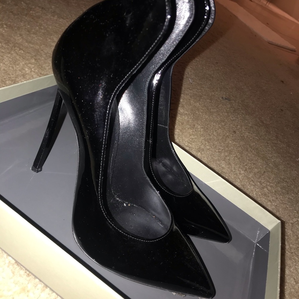 Casadei patent leather blade pump